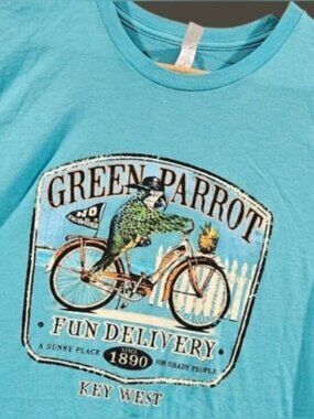 Green Parrot Key West SZ Med Green Short Sleeve Unisex Graphic Colorful T-Shirt